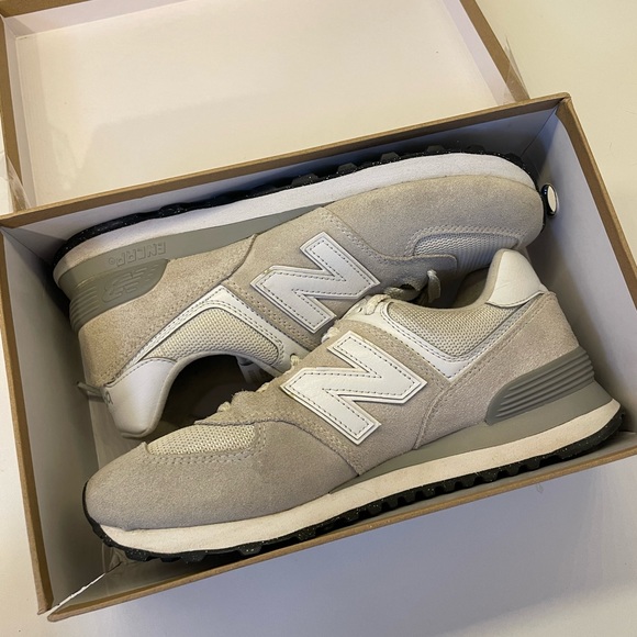 New Balance 574 Sneakers in Grey/Off-White - Picture 11 of 11